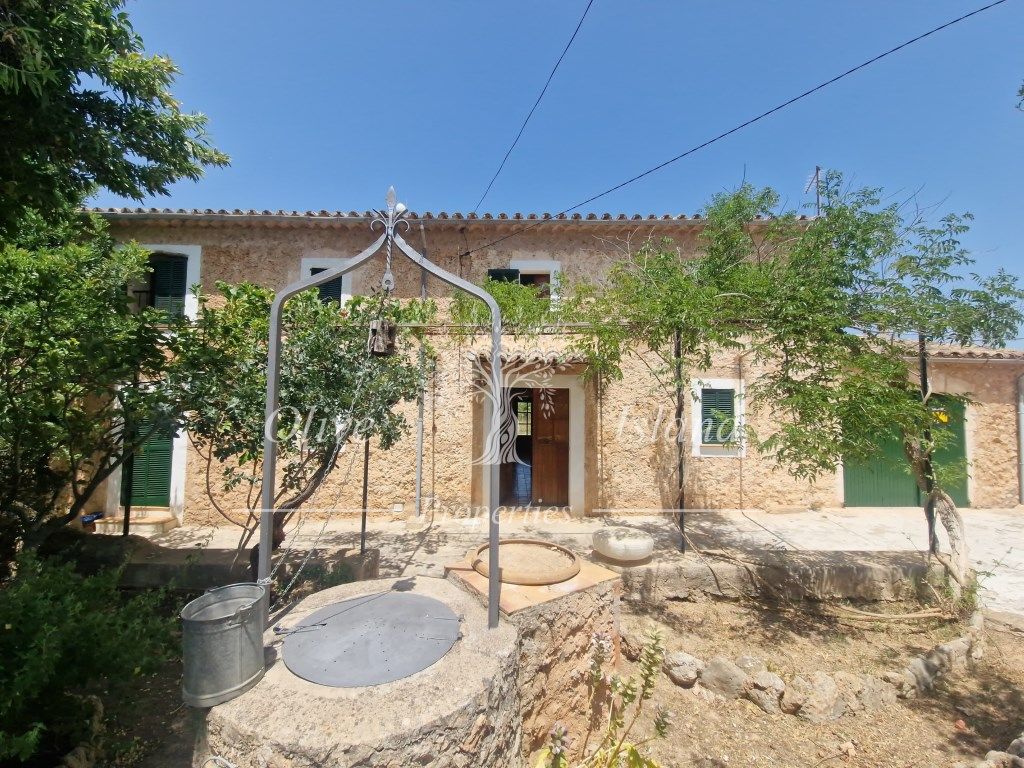 Vista exterior de Casa o xalet de lloguer en Santa María del Camí amb Aire condicionat, Calefacció i Jardí privat