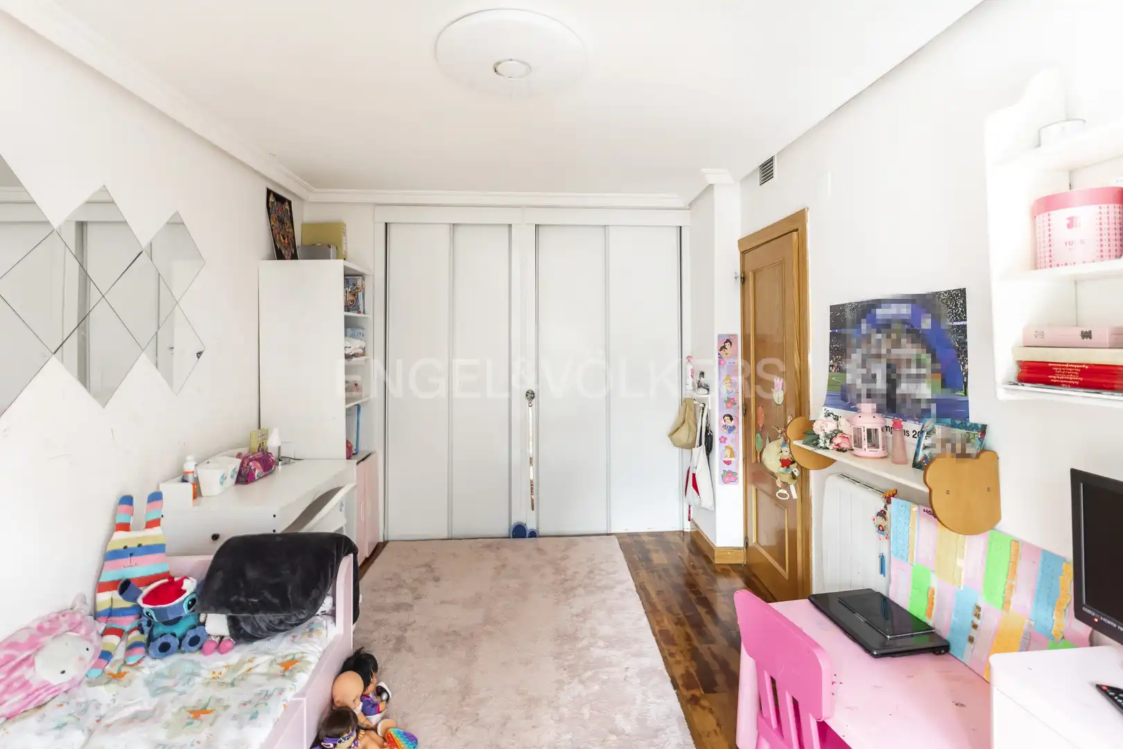 Habitación de Casa o chalet en venta en Madrid con Aire acondicionado, Calefacción y Jardín privado