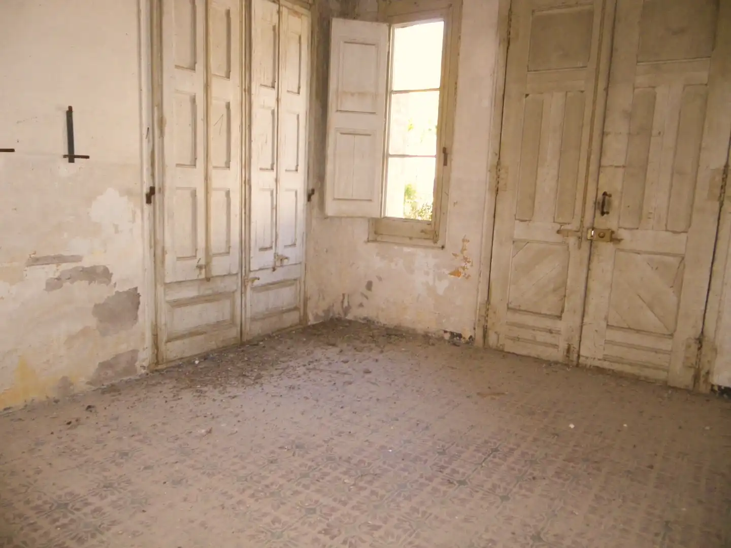 Buildings for sale in Gironella