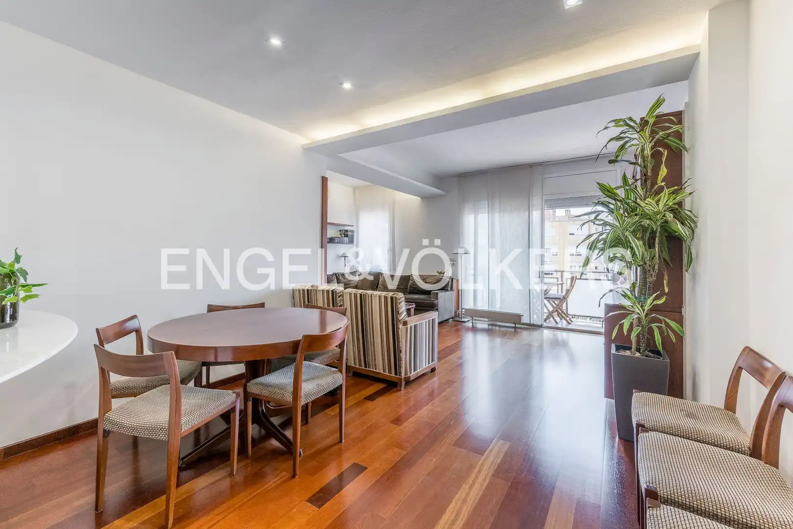 Wohnzimmer von Wohnung zum Verkauf in Barcelona mit Klimaanlage, Heizung und Parkett