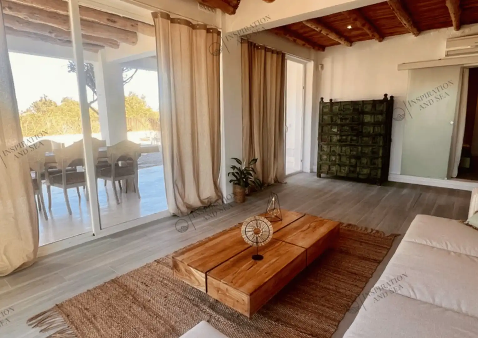 Sala d'estar de Finca rústica en venda en Sant Josep de sa Talaia amb Aire condicionat, Jardí privat i Terrassa