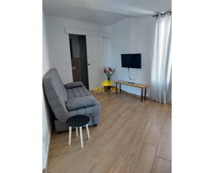 Sala d'estar de Apartament de lloguer en Guardamar del Segura amb Aire condicionat i Balcó