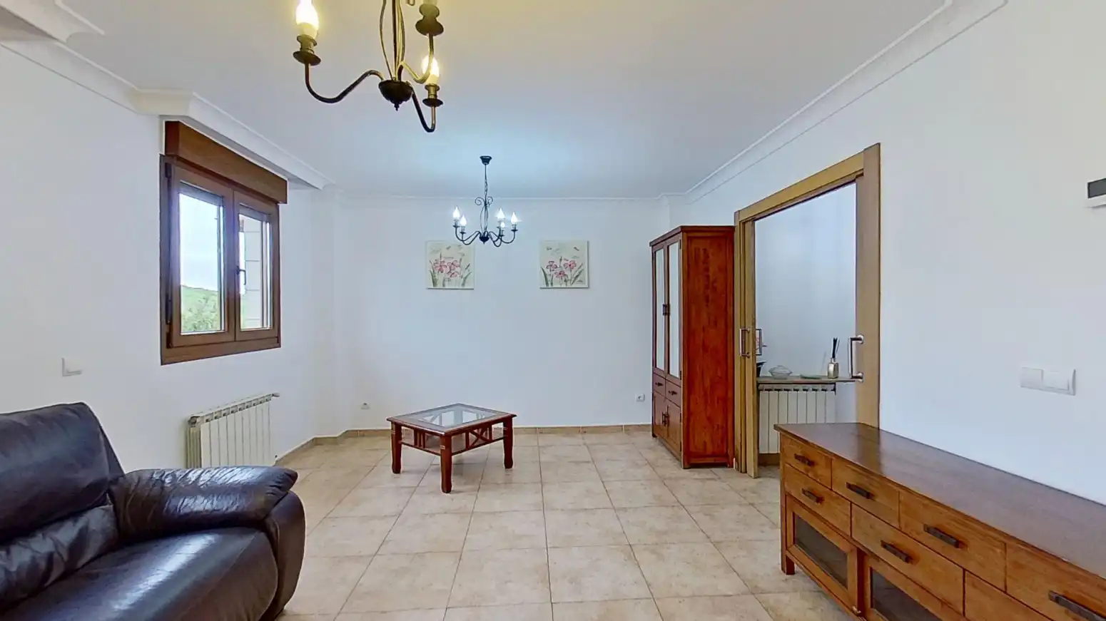 Sala de estar de Casa o chalet en venta en Santillana del Mar con Calefacción, Jardín privado y Parquet