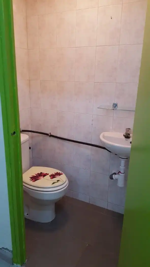 Badezimmer von Geschaftsraum zur Miete in Igualada mit Klimaanlage und Heizung