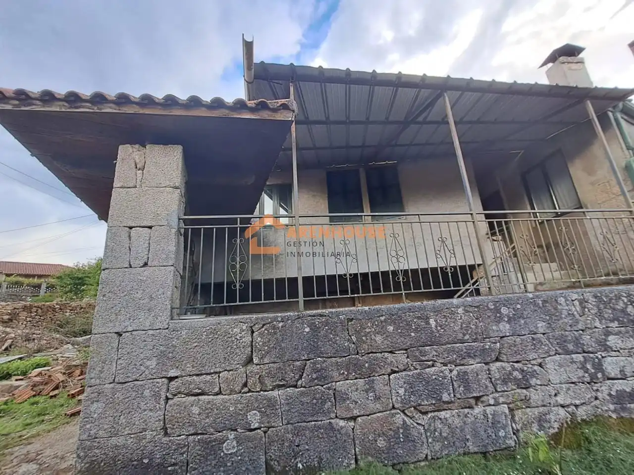 Haus zum Verkauf in A Peroxa