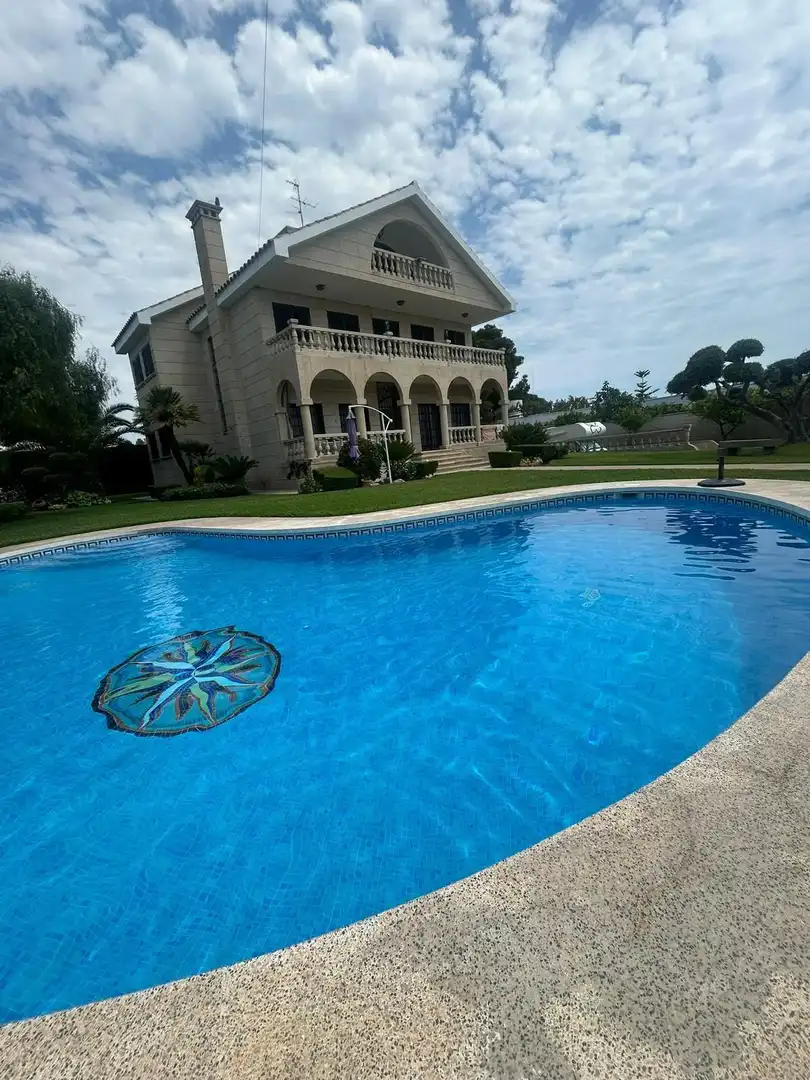 Villa avec piscine à vendre à JOAN PI I MARGALL