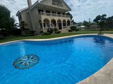 Detached house with pool for sale in JOAN PI I MARGALL