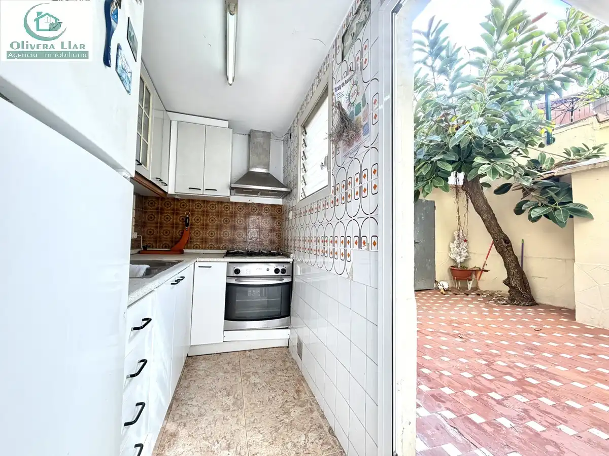 Cuina de Planta baixa en venda en Viladecans amb Aire condicionat, Terrassa i Traster