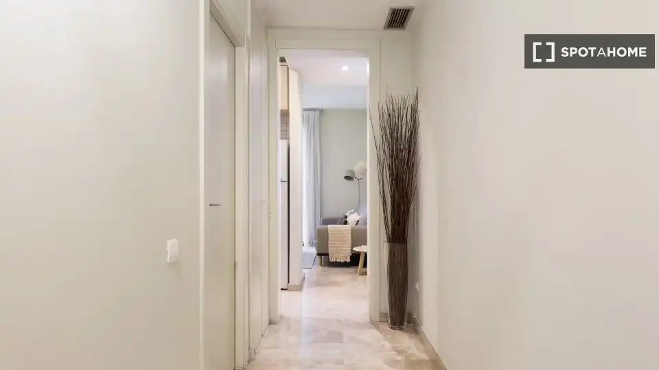 Flat with terrace to rent in Ciutat Vella, imagen 6