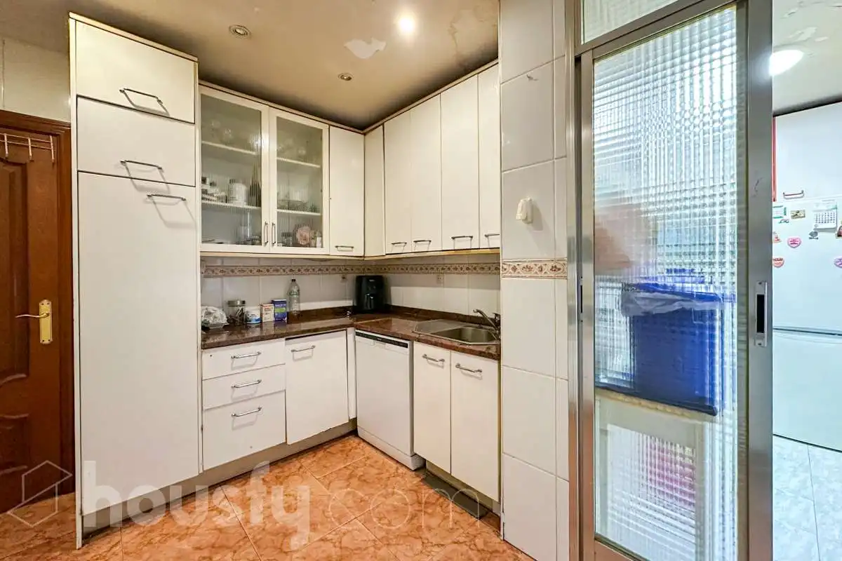 Kitchen of Flat for sale in Móstoles  with Air Conditioner, Terrace and Storage room