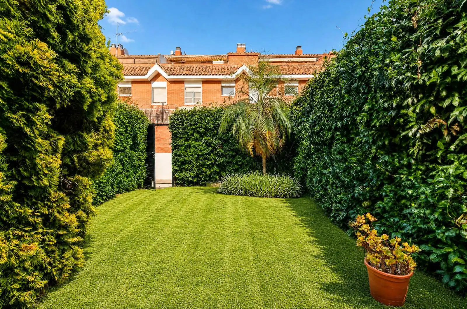 Jardín de Casa adosada de alquiler en Rubí con Aire acondicionado, Calefacción y Jardín privado