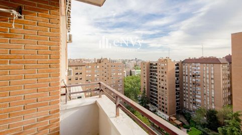 Foto 5 de Piso en venta en Sangenjo, La Paz, Madrid Capital