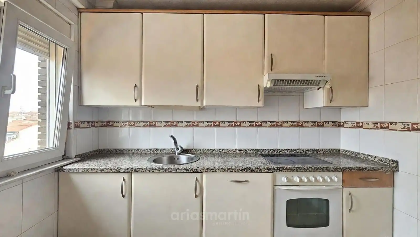 Cocina de Piso de alquiler en Salamanca con Calefacción, Terraza y Amueblado