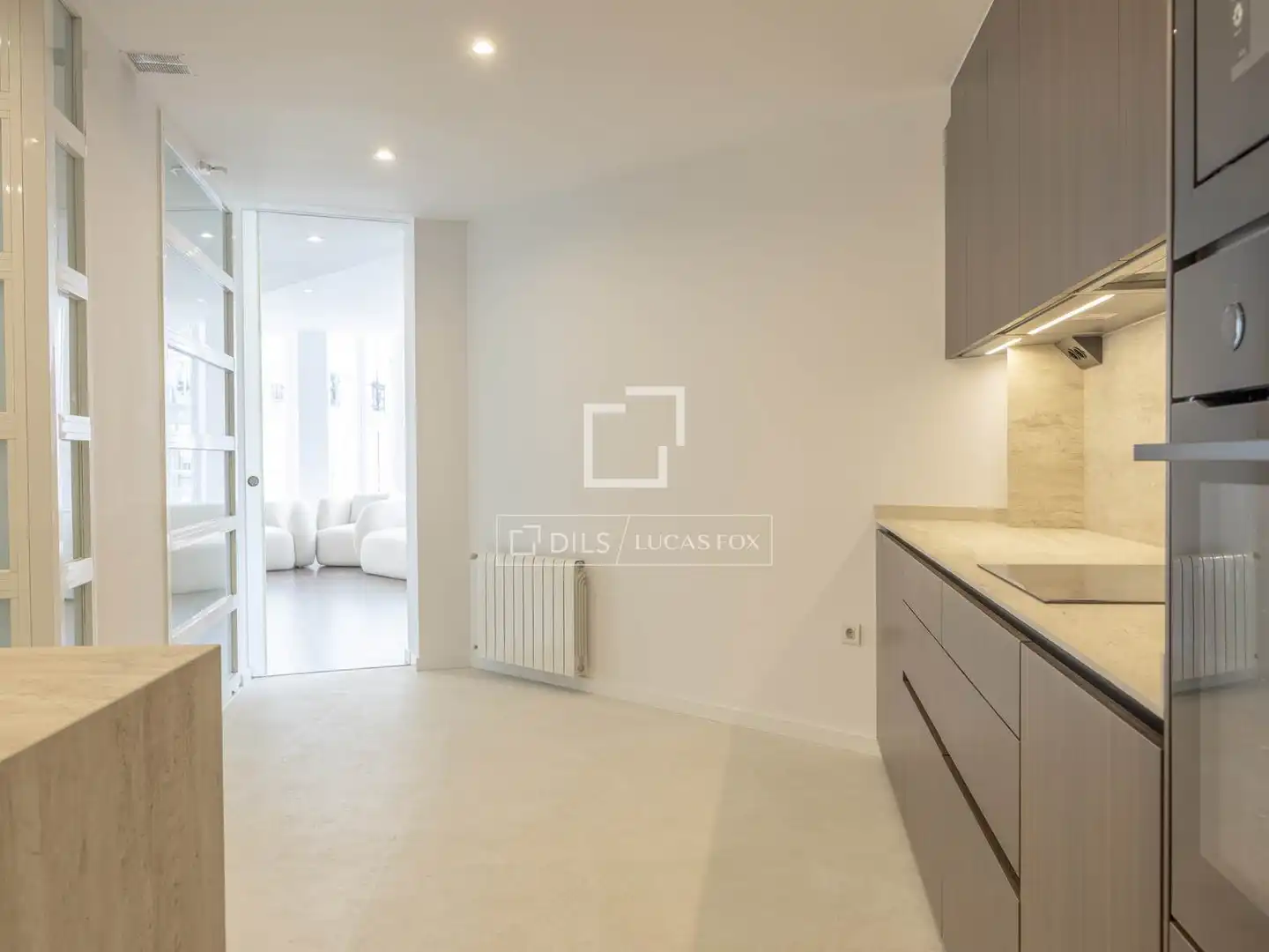 Kitchen of Flat for rent in Valencia  with Air Conditioner, Heating and Parquet flooring