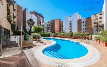 Swimming pool of Duplex to rent in  Madrid Capital  with Air Conditioner and Terrace