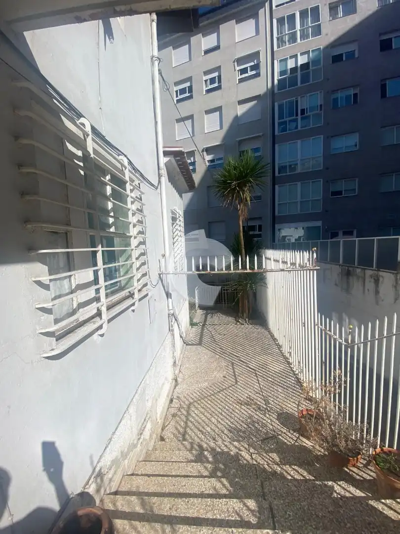 Außenansicht von Einfamilien-Reihenhaus zum Verkauf in Ourense Capital 
