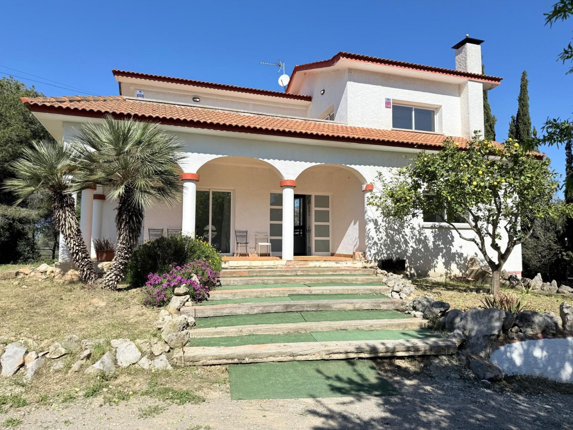 Vista exterior de Casa o xalet en venda en Olivella amb Calefacció, Jardí privat i Terrassa