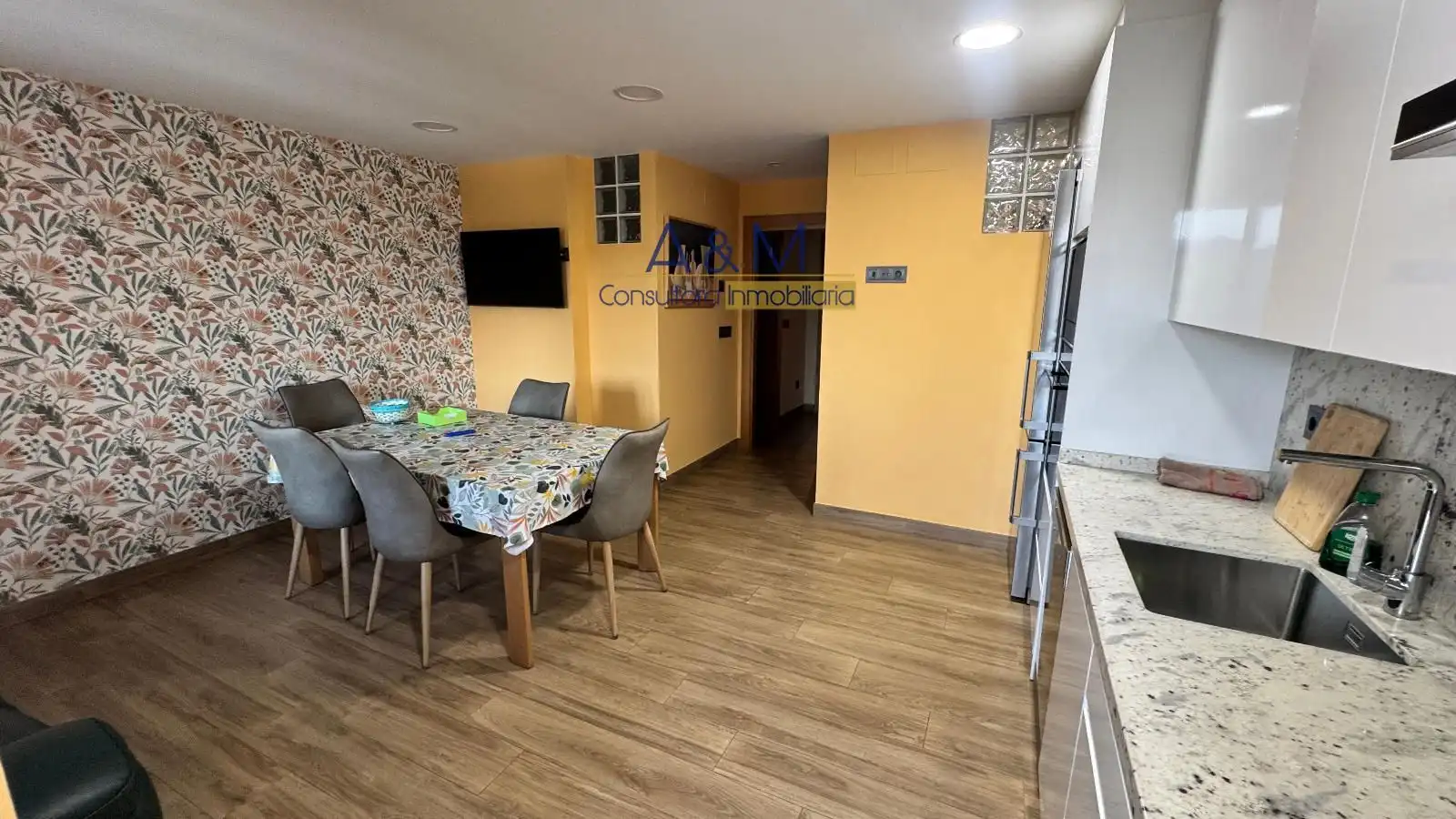Cocina de Piso de alquiler en Valladolid con Calefacción, Terraza y Trastero