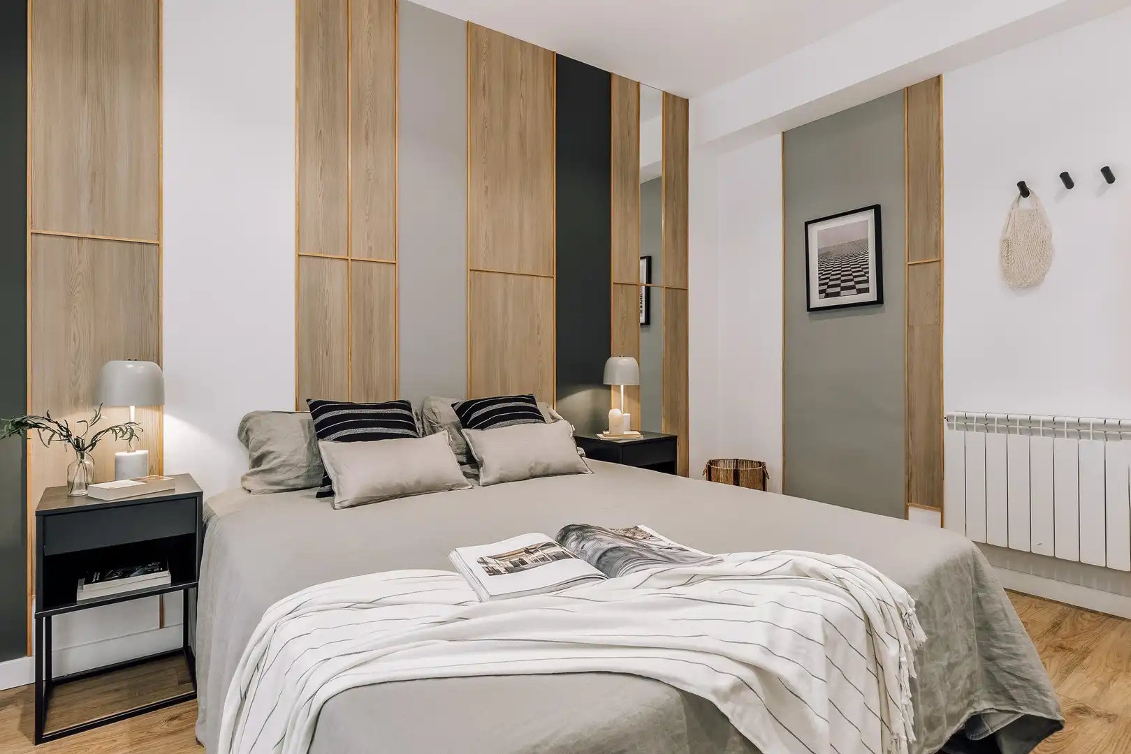 Dormitori de Apartament de lloguer en Madrid amb Aire condicionat, Calefacció i Moblat