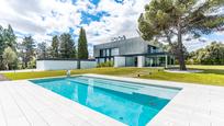 Swimming pool of House or chalet for sale in Pozuelo de Alarcón  with Air Conditioner, Heating and Private garden