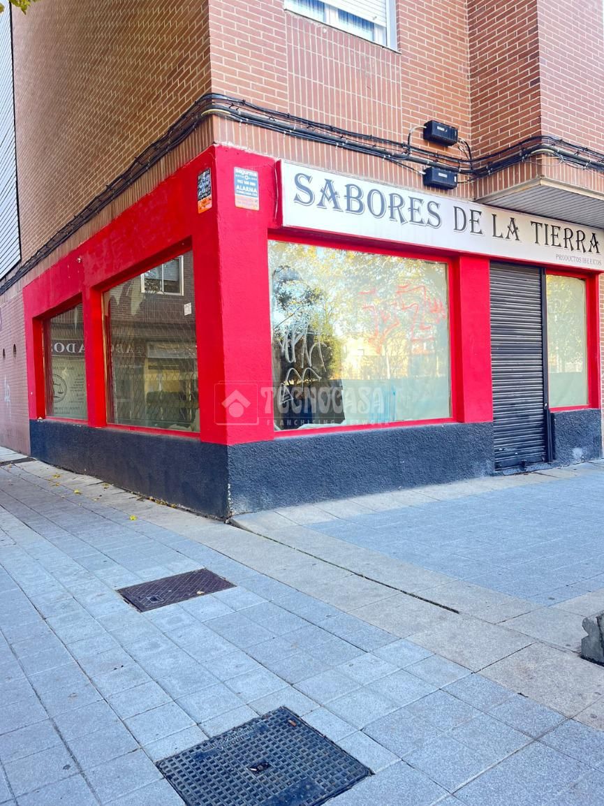 Local de alquiler en La Serna