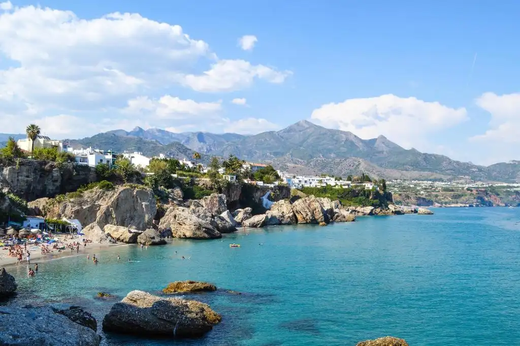 Vista exterior de Ático en venta en Nerja con Aire acondicionado, Calefacción y Terraza