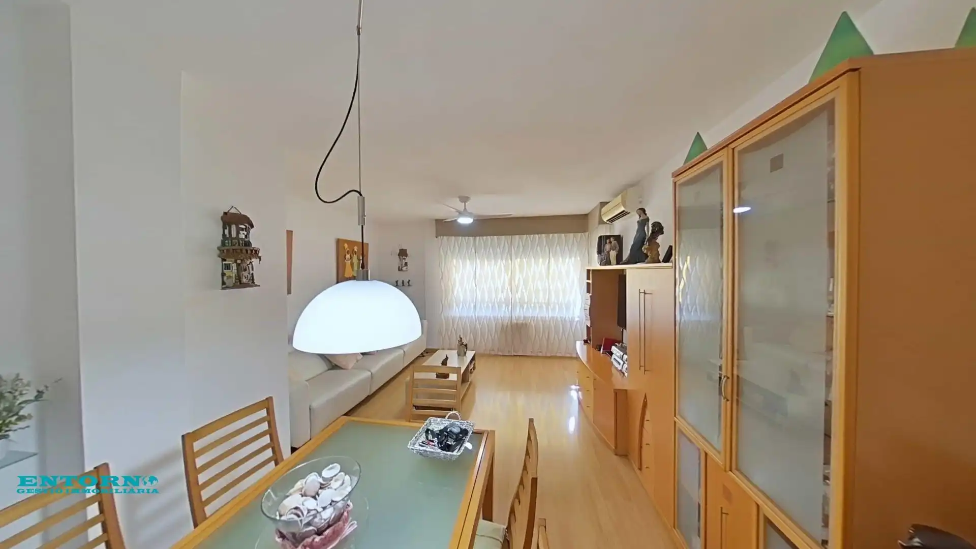 Sala de estar de Piso en venta en Polinyà con Aire acondicionado, Calefacción y Terraza