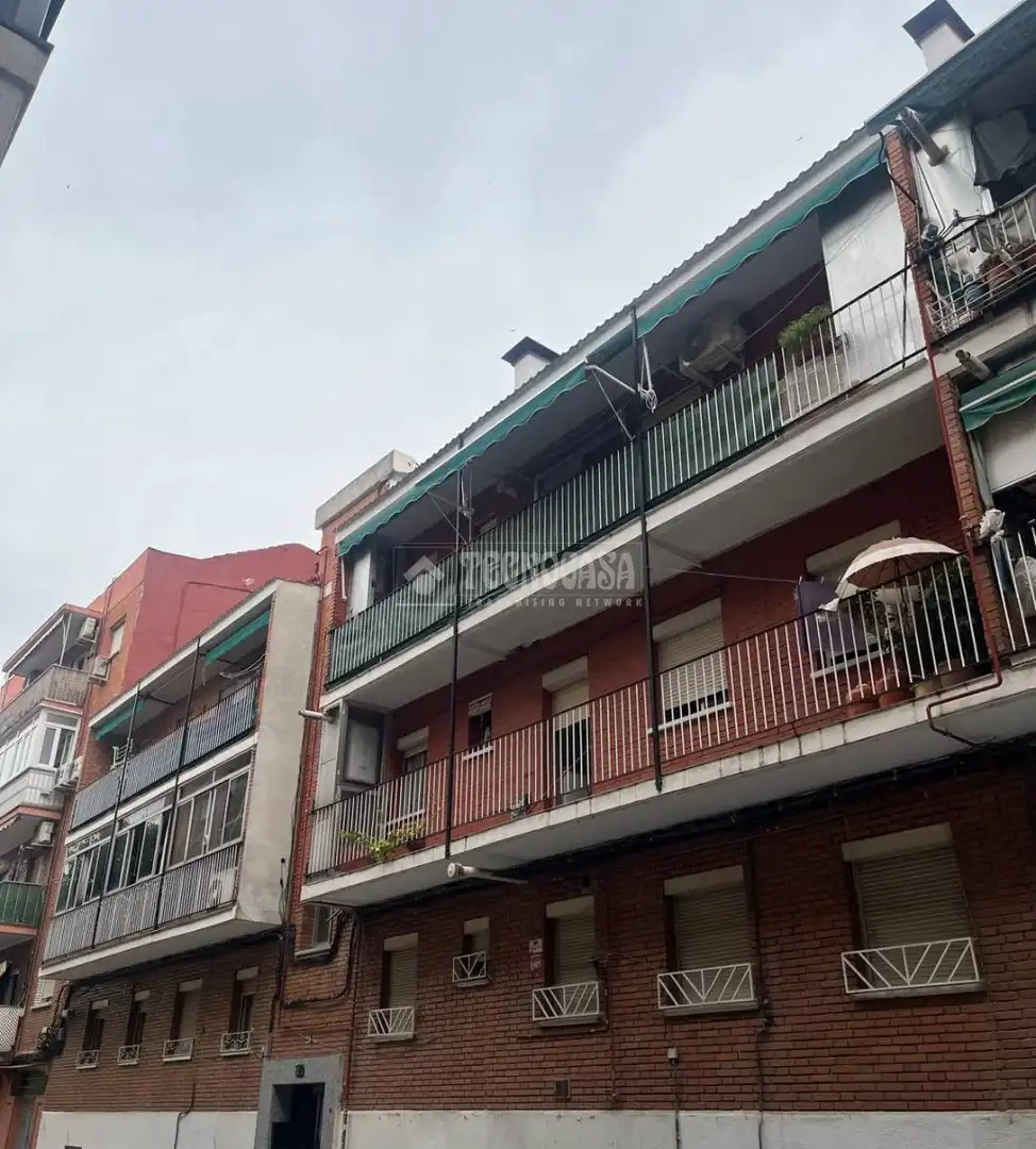 Piso en venta en Aluche, Latina