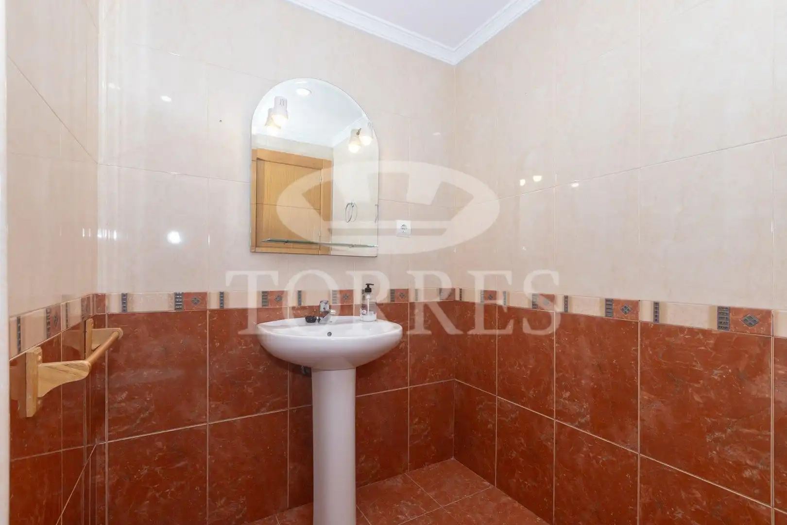 Piso en venta en AYALA, Parque Ayala - Jardín de la Abadía - Huelín