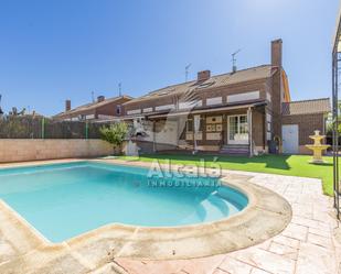 Jardí de Casa o xalet en venda en Villanueva de la Torre amb Piscina