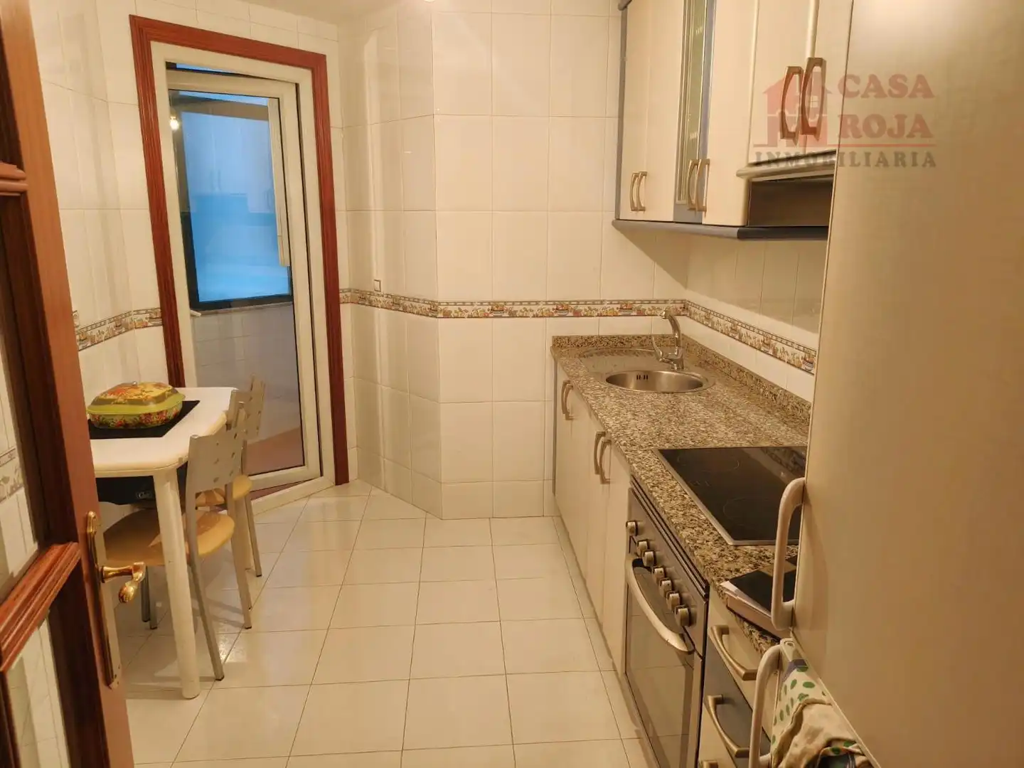 Cuina de Apartament en venda en Moaña amb Calefacció, Traster i Moblat