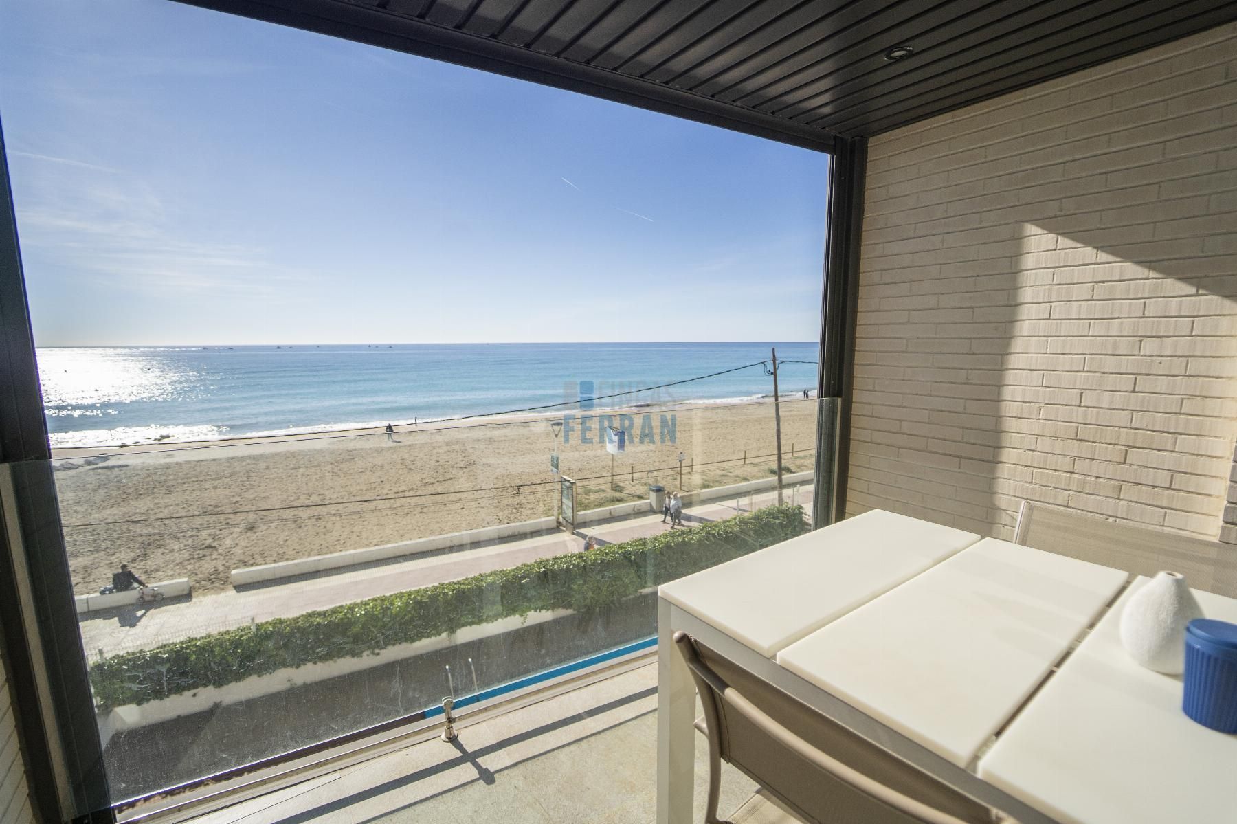 Bedroom of Apartment for sale in El Vendrell  with Air Conditioner, Terrace and Furnished