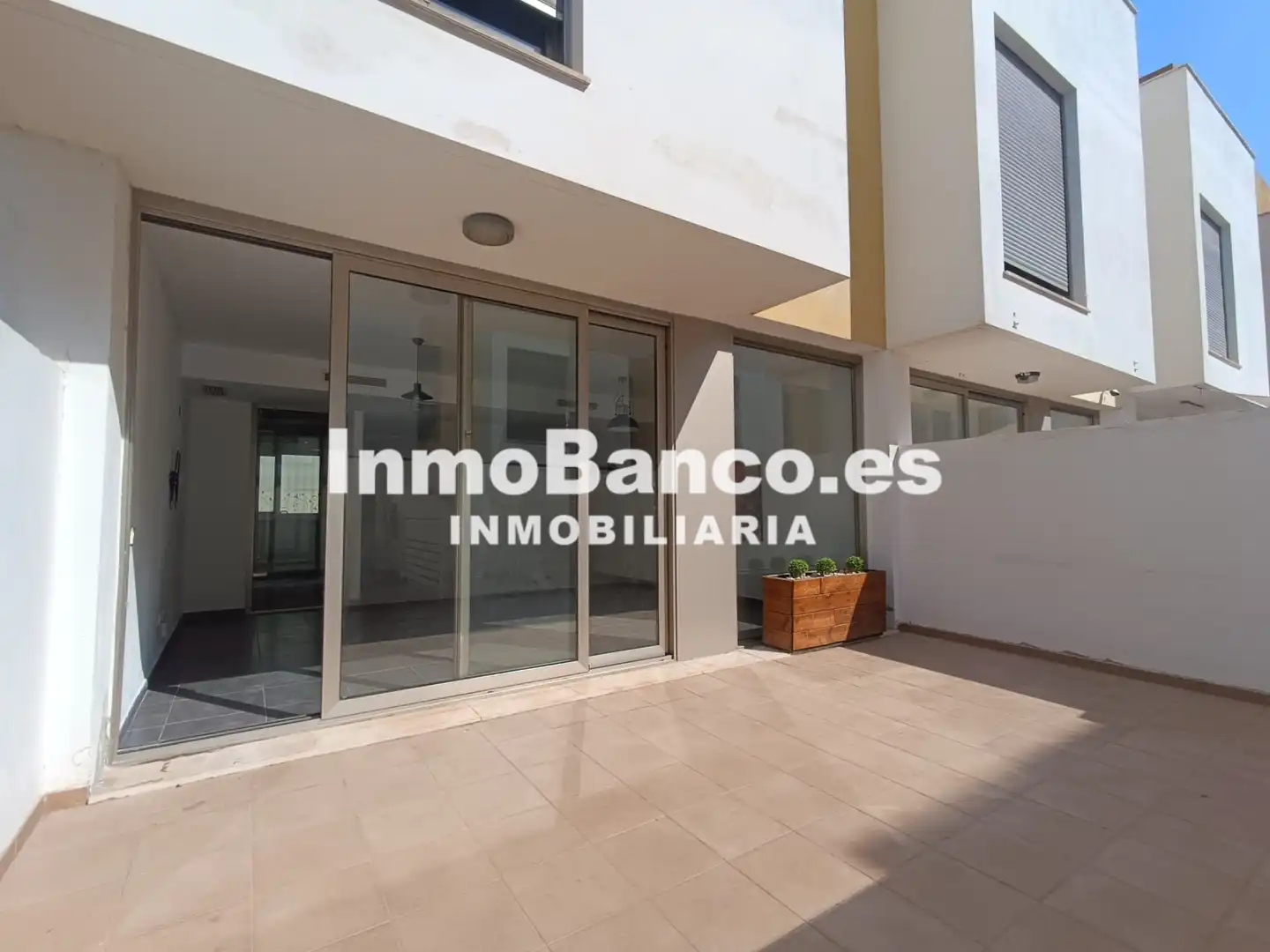 Detached homes for rent in La Pobla de Vallbona  with Air Conditioner, Heating and Terrace