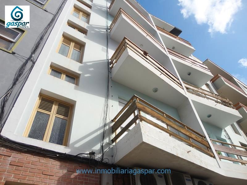Exterior view of Flat for sale in  Santa Cruz de Tenerife Capital  with Furnished, Oven and Washing machine