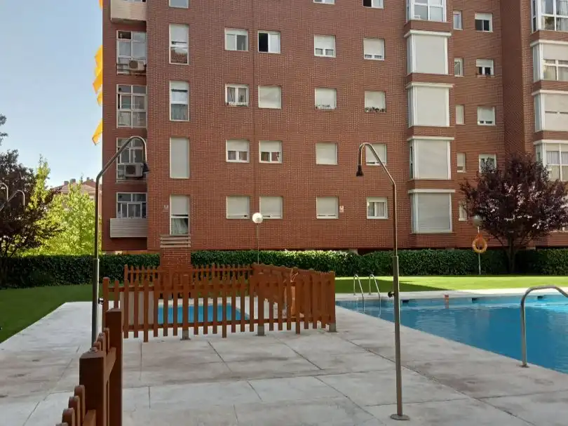 Swimming pool of Flat for sale in  Madrid Capital  with Air Conditioner