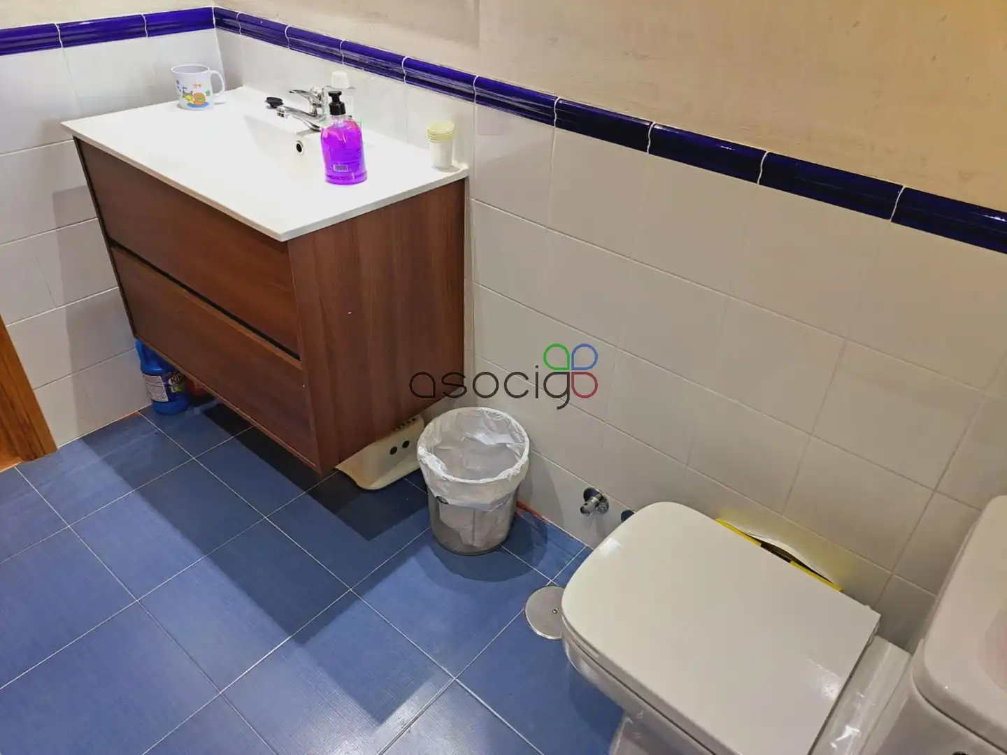 Baño de Casa o chalet en venta en Solanillos del Extremo con Calefacción, Trastero y Piscina