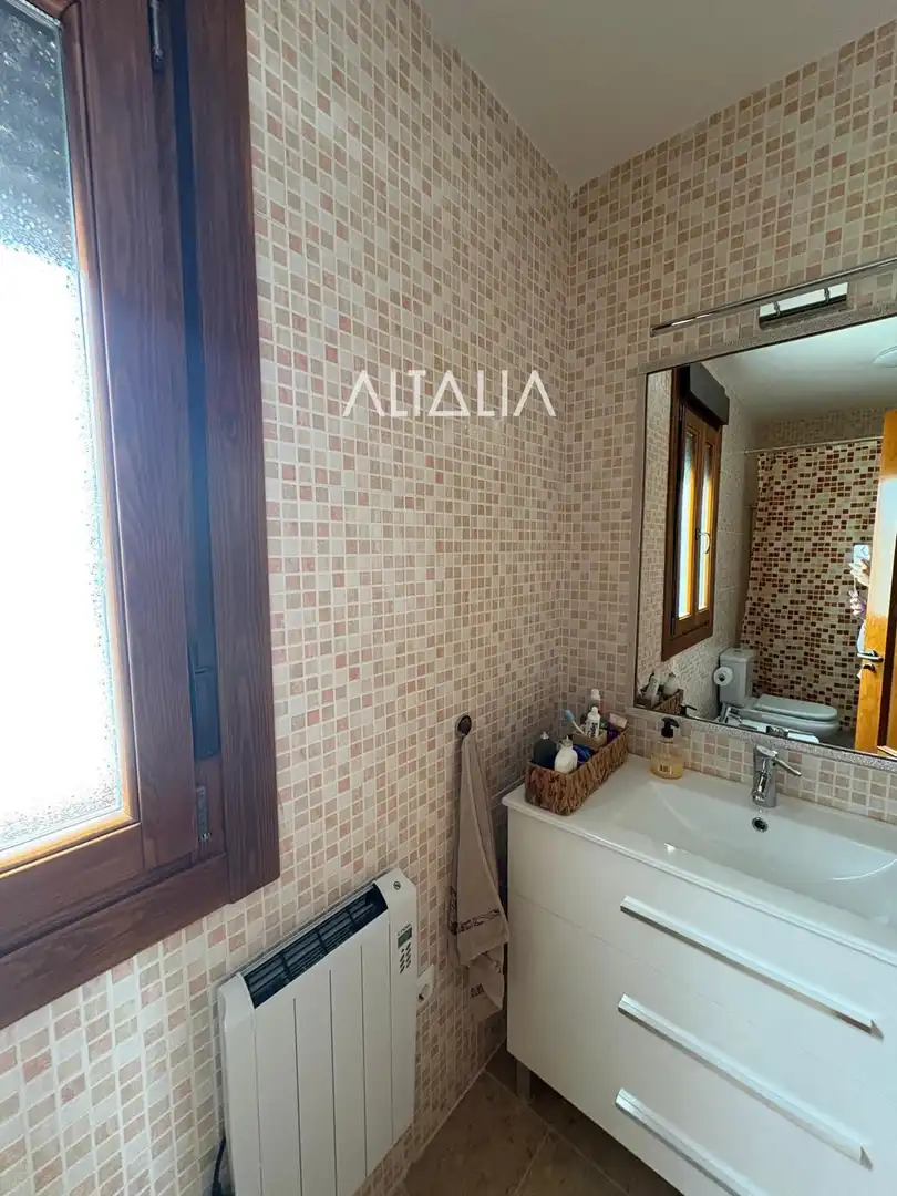 Houses for sale in Osa de la Vega  with Air Conditioner, Heating and Terrace