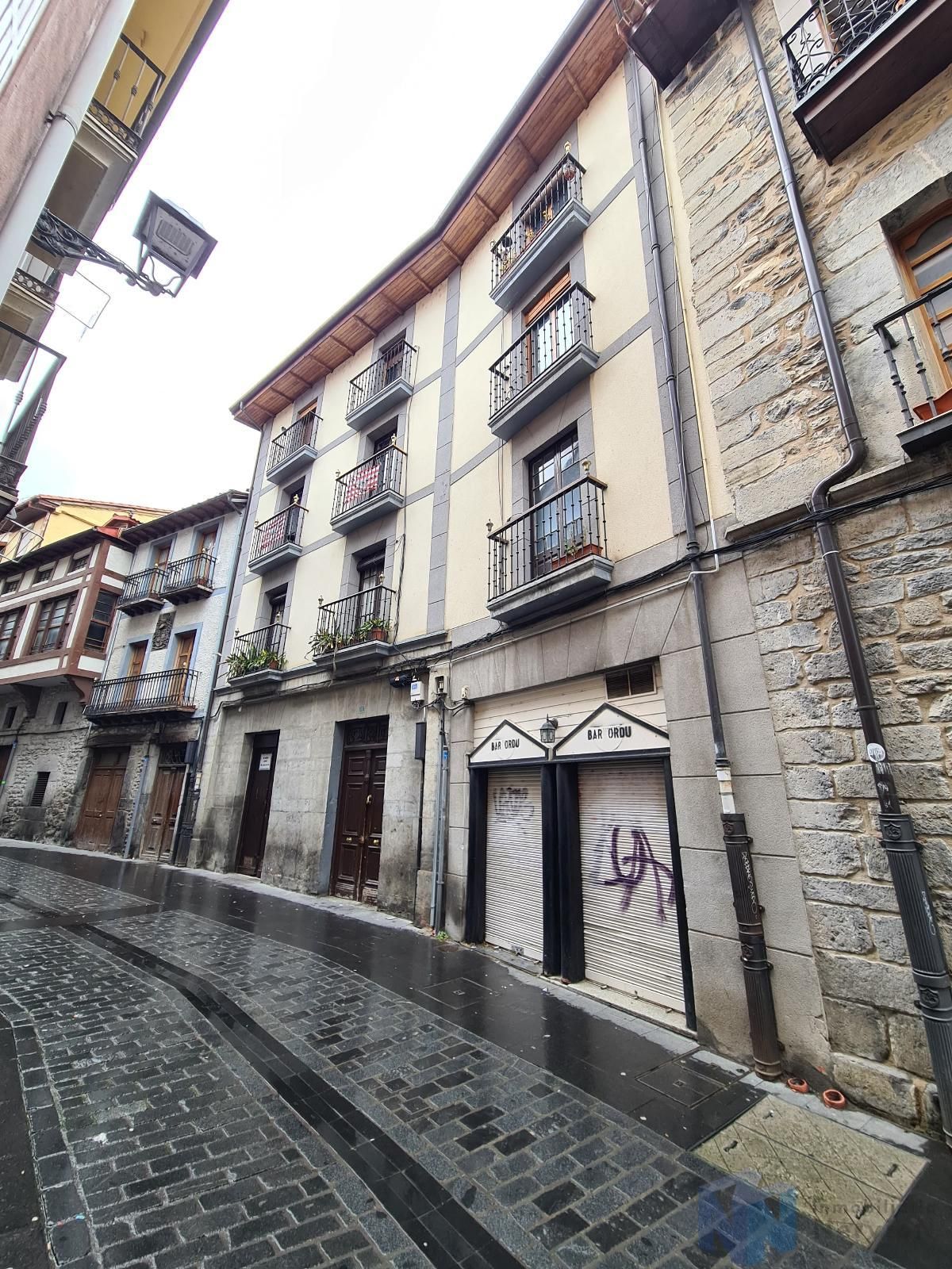 Vista exterior de Pis en venda en Urduña / Orduña amb Calefacció i Balcó