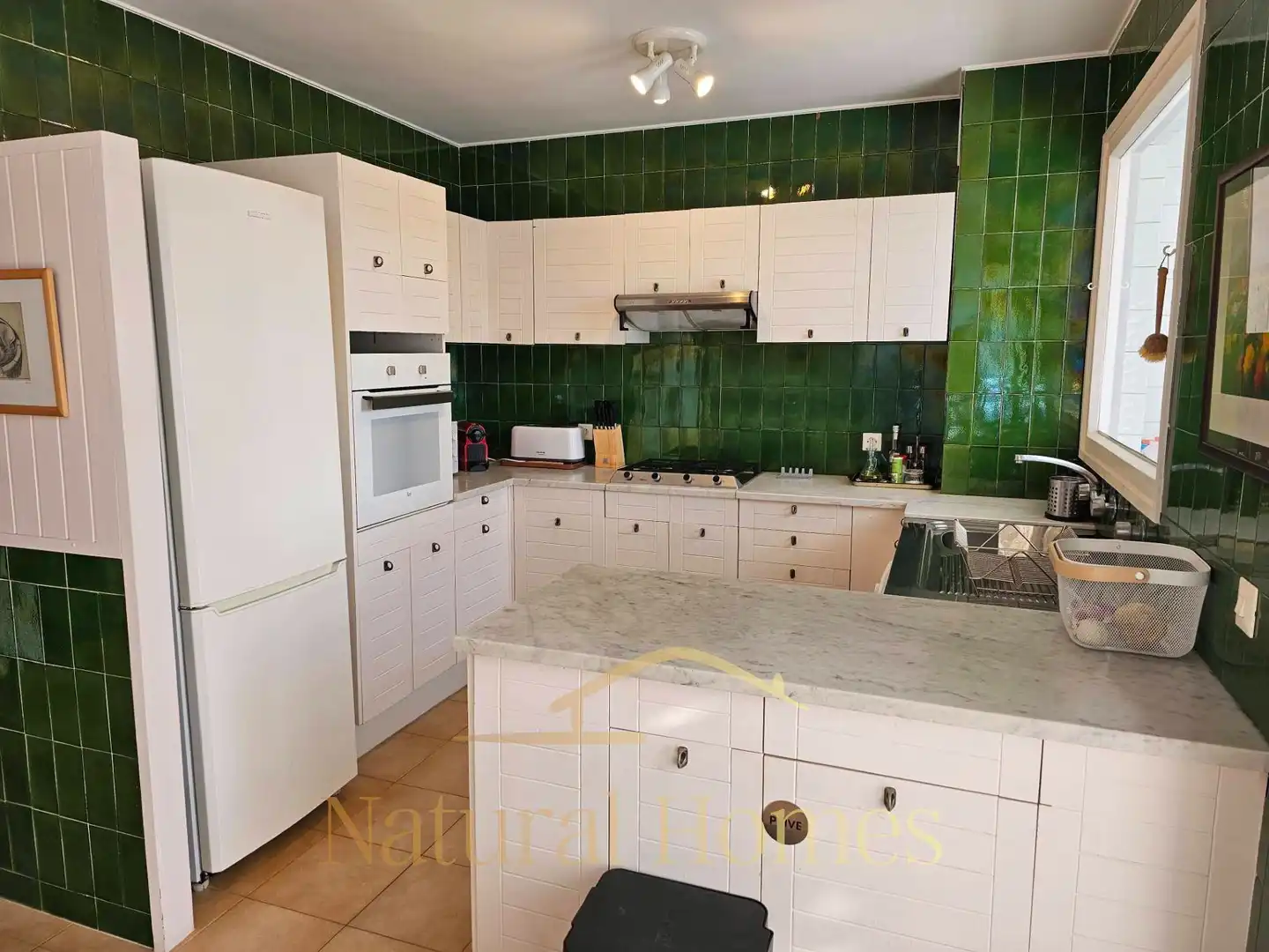 Cuina de Dúplex de lloguer en Sant Vicenç de Montalt amb Aire condicionat, Calefacció i Moblat
