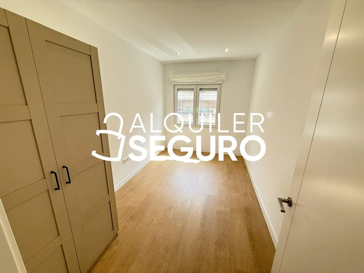 Bedroom of Flat for rent in Madrid  with Air Conditioner and Heating