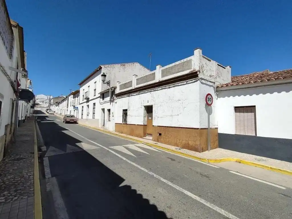 Adossat en venda a Almadén de la Plata, imagen 3