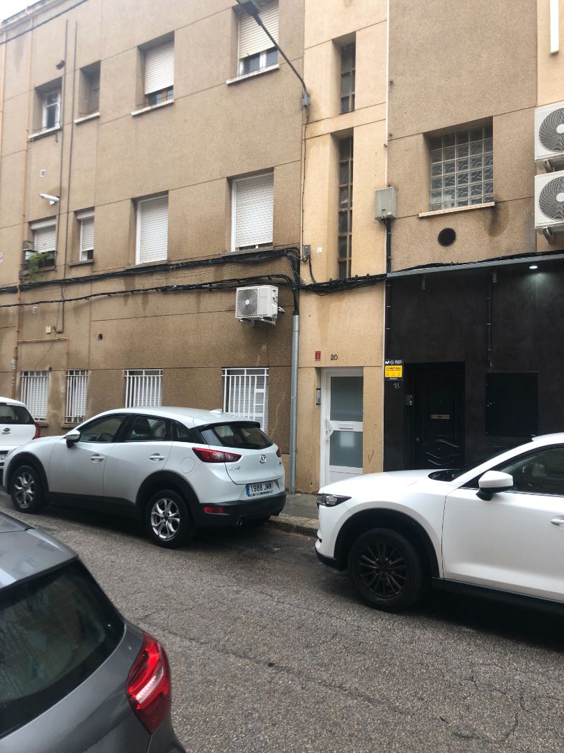 Vista exterior de Piso en venta en Terrassa con Alarma