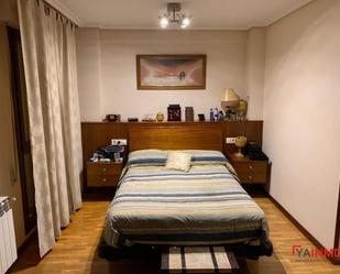 Dormitori de Casa adosada en venda en Vitoria - Gasteiz amb Calefacció i Terrassa
