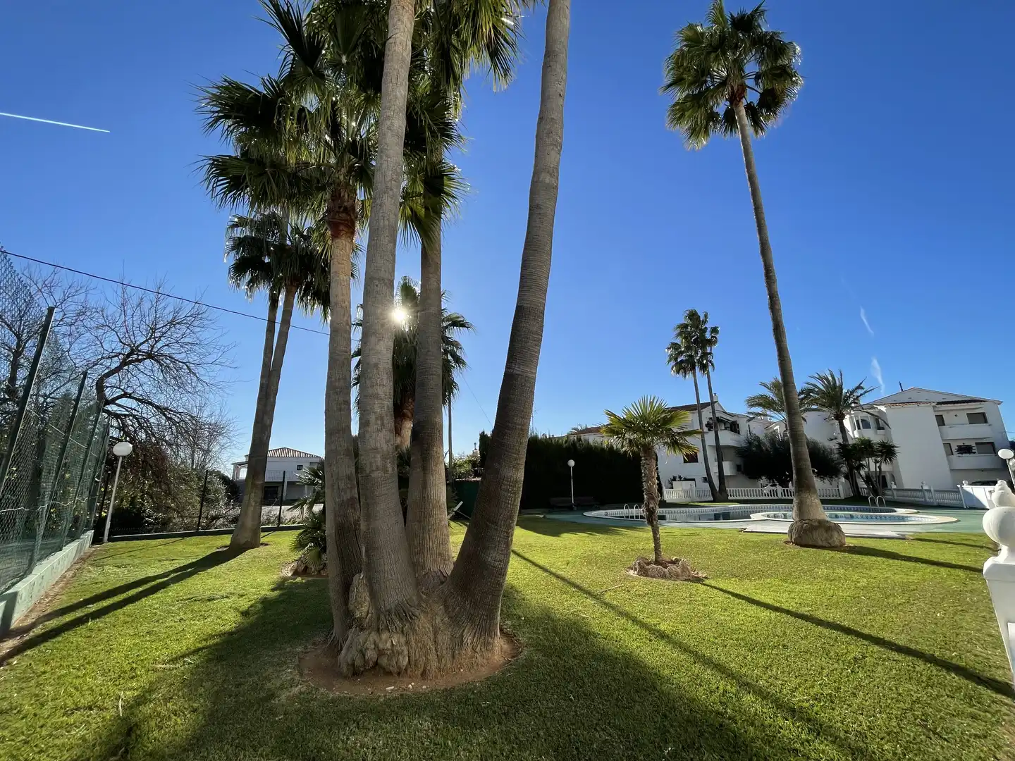 Vista exterior de Apartament en venda en Alcalà de Xivert amb Jardí privat, Terrassa i Piscina
