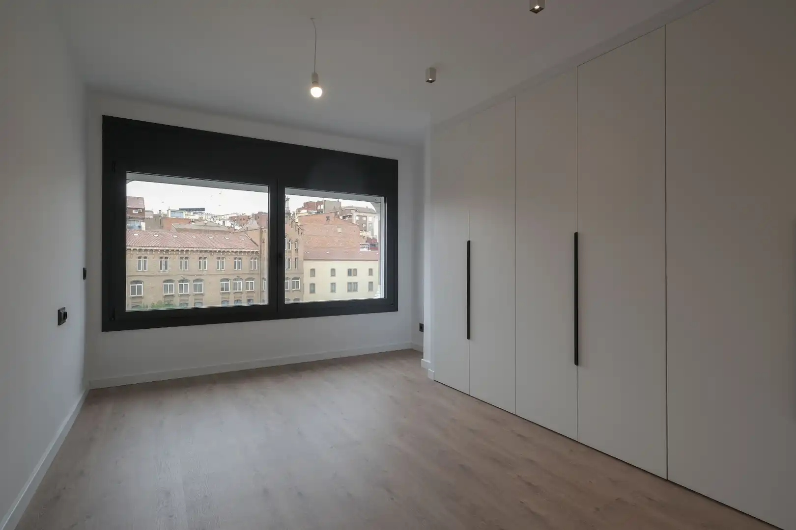 Bedroom of Flat for sale in Lleida  with Air Conditioner, Heating and Furnished