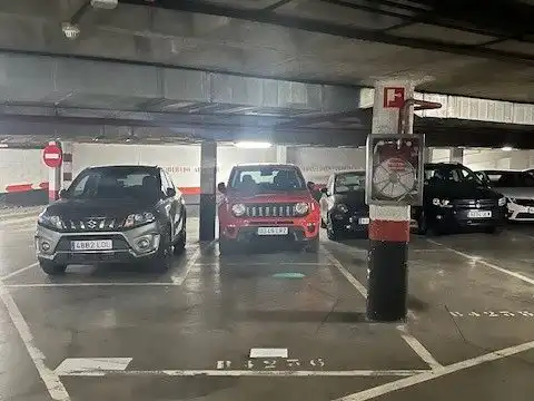 Aparcament de Garatge en venda en Madrid