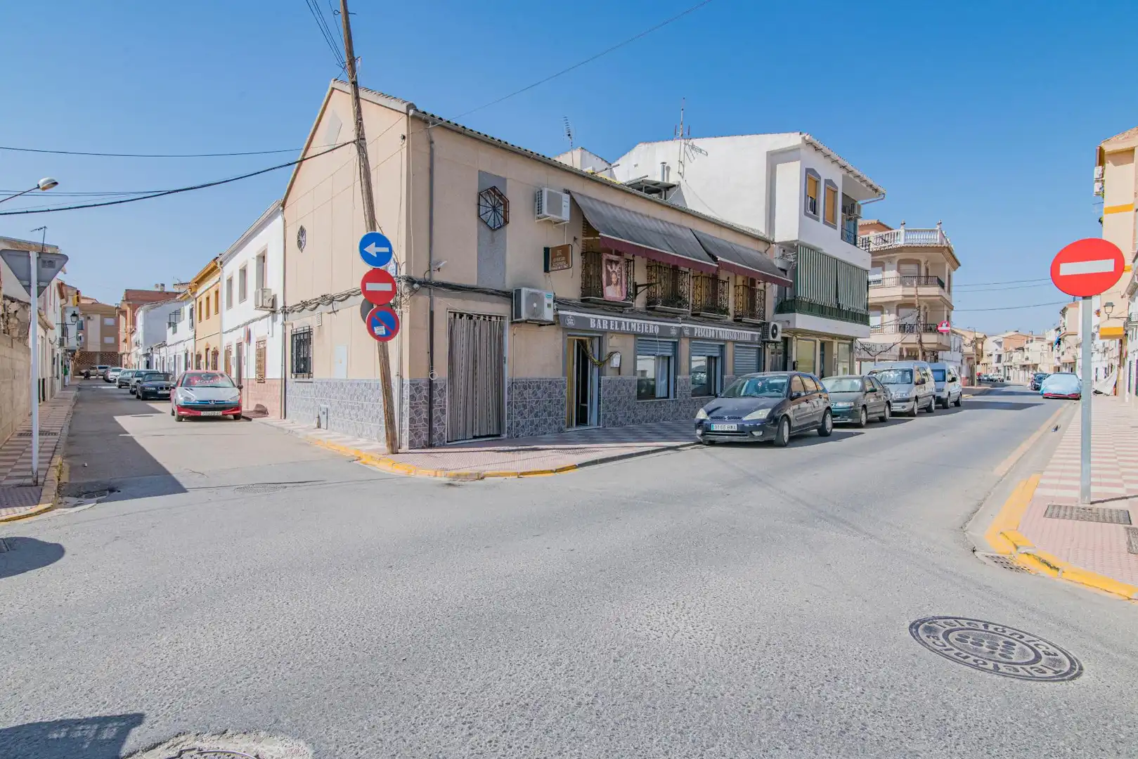Exterior view of Commercial properties for sale in Huétor Tájar  with Air Conditioner and Furnished