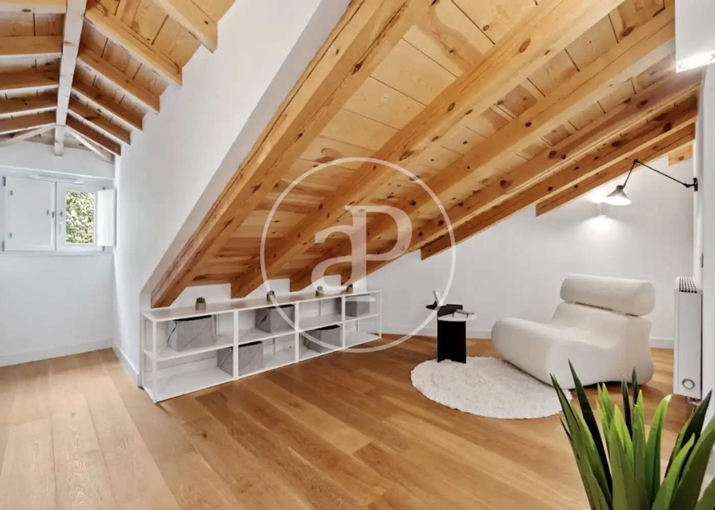 Living room of Flat for rent in Madrid  with Air Conditioner, Heating and Furnished