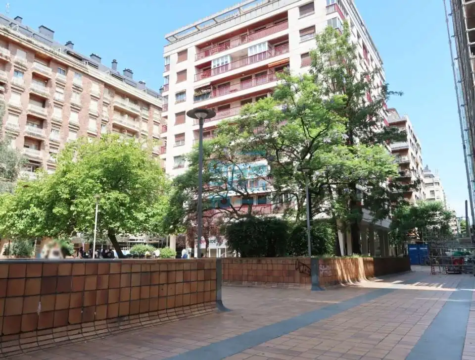 Vista exterior de Garatge en venda en Donostia - San Sebastián 