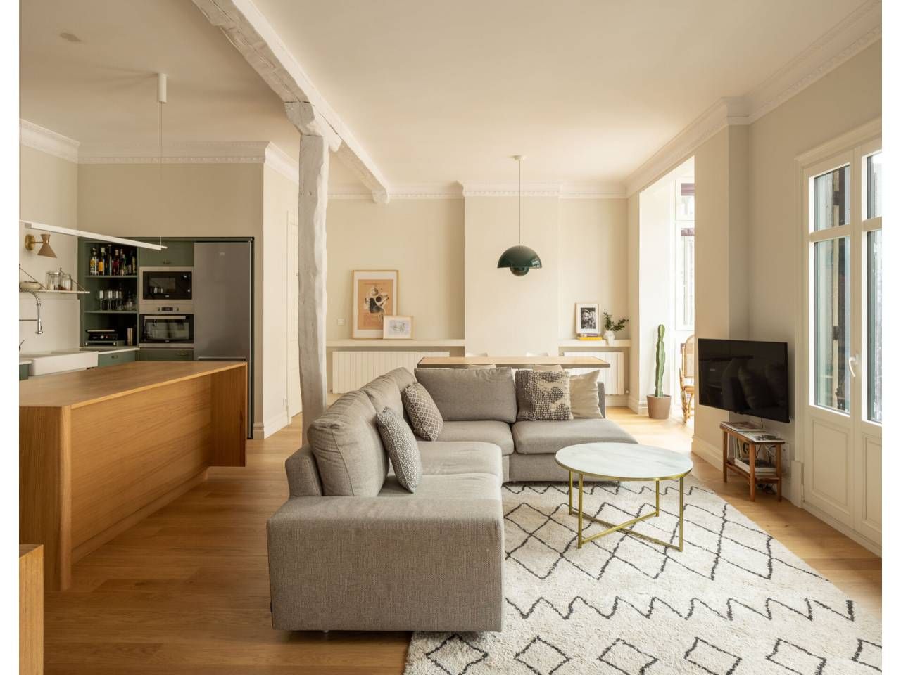 Sala d'estar de Pis de lloguer en Bilbao  amb Calefacció, Moblat i Balcó